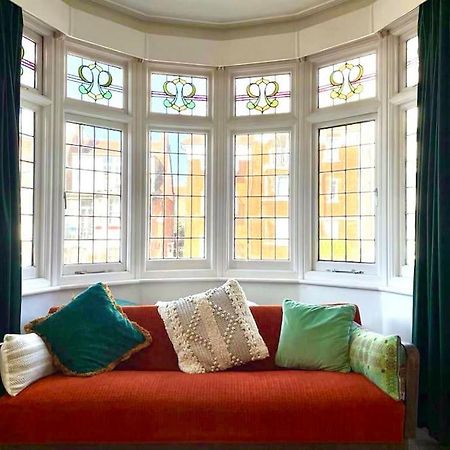 3 Bedroom Spacious Seaside Apartment With Estuary Views Southend-on-Sea Bagian luar foto